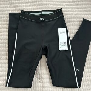 NEW ALO with tags! Airlift High-waist suit up legging